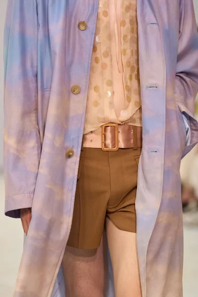 Look 54